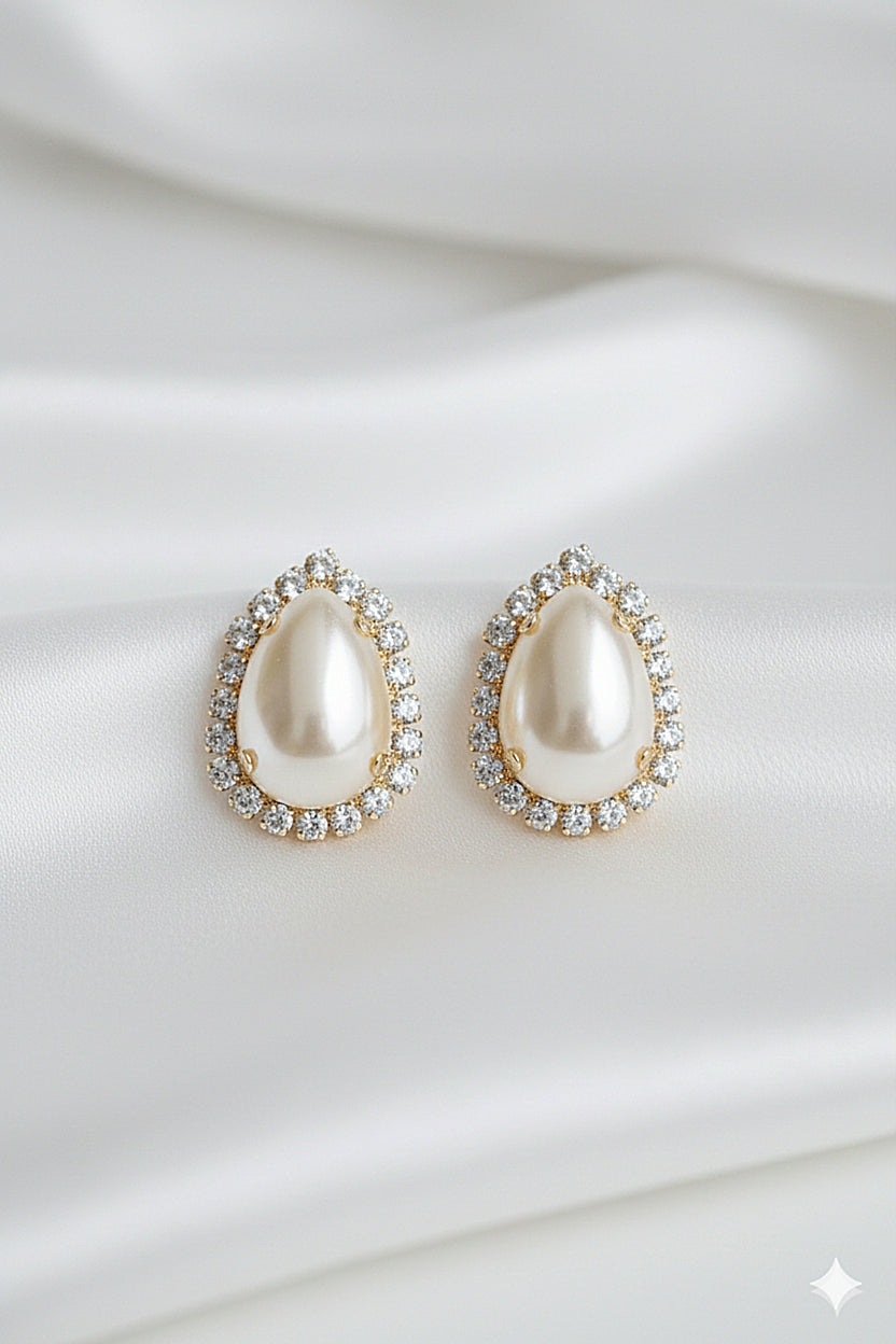 ET001 (MSJ) pearls earing tops