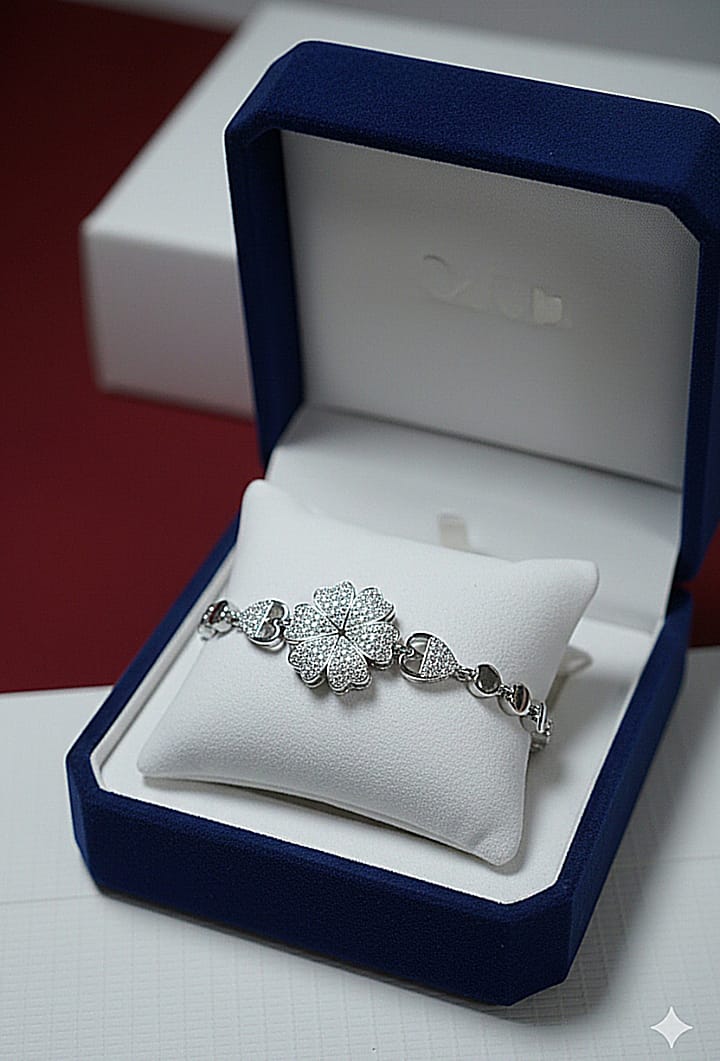 Lbc007 (MSJ) Silver Flower Zircon Bracelet